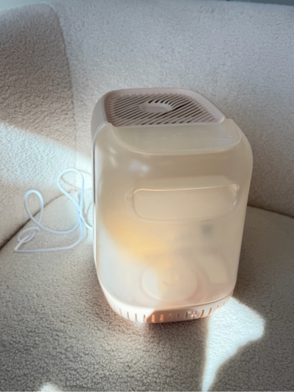 Canopy Humidifier - Picture 2 of 4